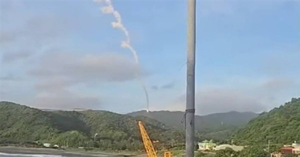 中科院衛星運載火箭屏東測試異常墜毀 無人員傷損