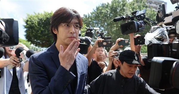 閃兵案開庭 陳柏霖、坤達認罪求緩刑