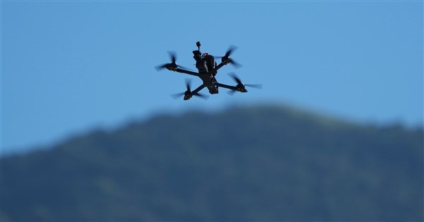 無人機條例三讀通過 2400億分6年以年度預算編列
