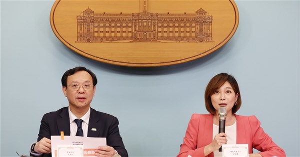 健康幣超商1點抵1元 10月後完成癌篩疫苗才能領