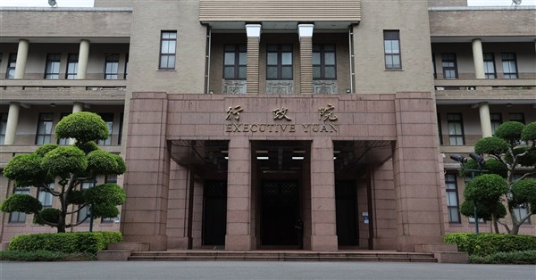 兼顧國防需求、調升老農與社福津貼　政院估9/3提追加預算