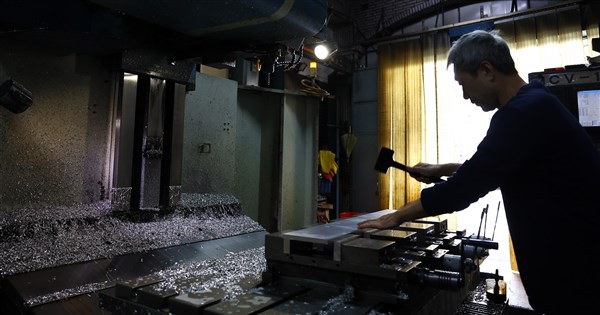 7月製造業景氣睽違5年亮繁榮紅燈 下半年續航力待觀察