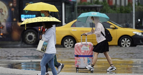 高屏台東防局部大雨 吳德榮:5日起天氣趨穩