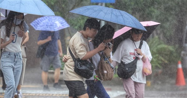 北部、東北部5日前防大雨 下週水氣漸減天氣回穩 北部、東北部5日前防大雨 下週水氣漸減天氣回穩