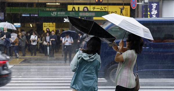 日本豪雨衝擊首都圈交通　福島車輛泡水1命危