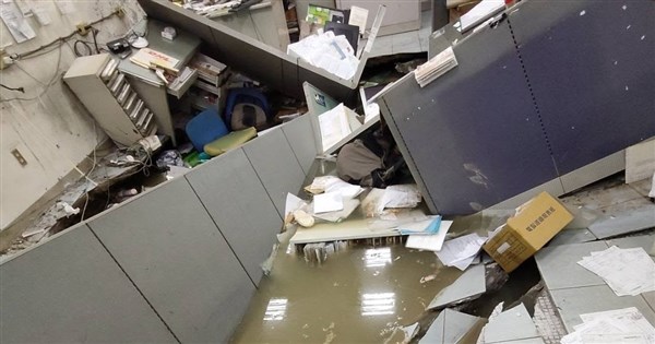 北市民權東路2段工地鄰損案 建管處勒令停工開罰 北市民權東路2段工地鄰損案 建管處勒令停工開罰