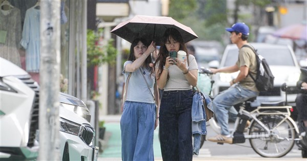 颱風杜鵑估16日生成 18日前大台北、東半部防雨 颱風杜鵑估16日生成 18日前大台北、東半部防雨