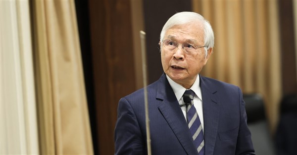 早安世界》景氣熱通膨破2%央行不升息 楊金龍:須考量K型經濟