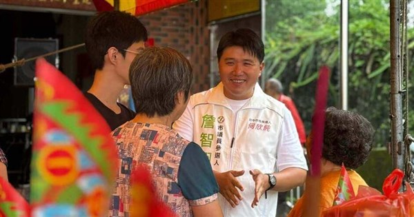 同額競選躺著等上任?參選人忙輔選、訪選民不得閒 同額競選躺著等上任?參選人忙輔選、訪選民不得閒