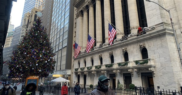 Is the Era of 24/7 Stock Markets Here? Global Extended Trading Practices Explained