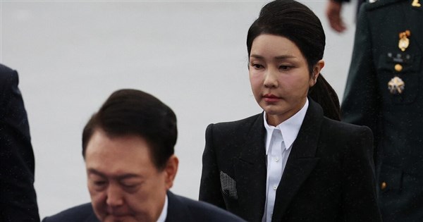 涉收禮喬官位　韓國前第一夫人金建希二審改判5年