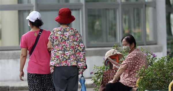 北市114年平均壽命近84歲　重返新冠疫情嚴重前水平