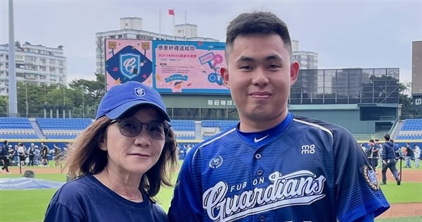 曾峻岳相約林凱威旅外 陳昭如盼成制度旅美首例 曾峻岳相約林凱威旅外 陳昭如盼成制度旅美首例