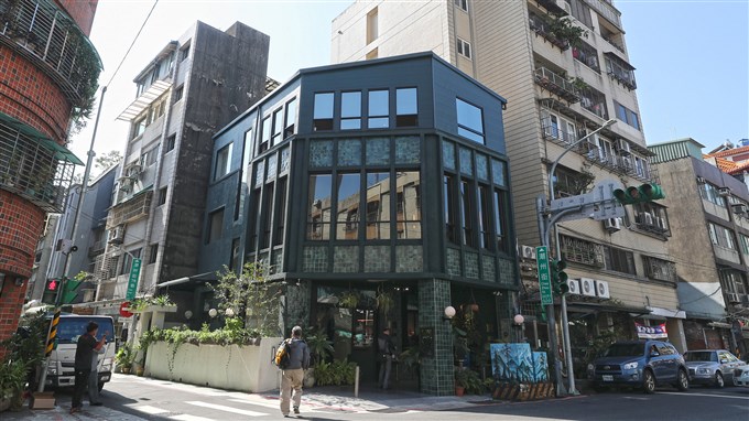 貳房苑的潮州綠 歷史鑿痕中併發的新芽