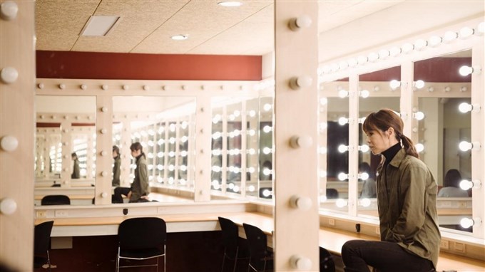 謝盈萱：在鮮花與子彈的交界，思考四十