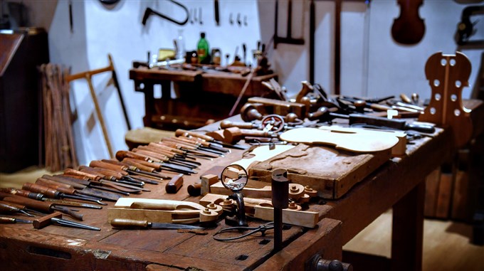 修復的宇宙裡不存在完美 鍾岱廷讓百年名琴再度歌唱