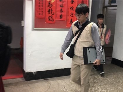 死亡連署案搜國民黨基隆黨部 查扣黨員名冊等證物