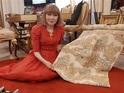 和服設計師紫藤尚世讓丸帶重生 曾為中森明菜設計舞台裝爆紅