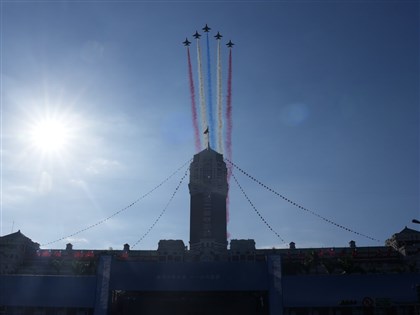 國慶預演開場祈願花蓮盡速重建 雷虎小組噴彩煙壓軸【圖輯】
