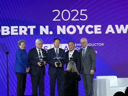 劉德音獲羅伯特諾伊斯獎：並肩台積電30年是畢生榮幸