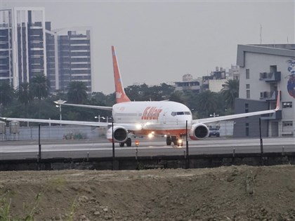 陳其邁:高雄機場部分圍牆將拆 可直接看飛機降落
