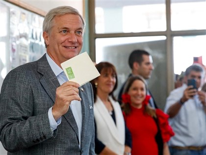 智利變天　右翼強硬派卡斯特當選總統