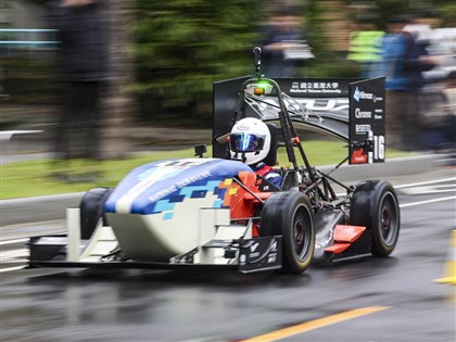 台大賽車隊征戰日本獲大獎　研發設計募資駕駛全由學生包辦