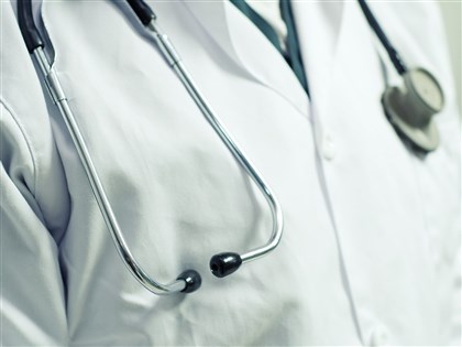 AI醫師散布訊息亂象　衛福部研擬合法身分揭露機制