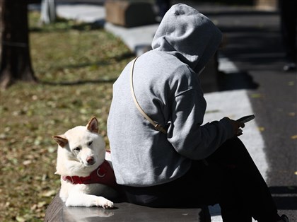 吳德榮：冷氣團減弱東半部有雨　週末回暖轉晴