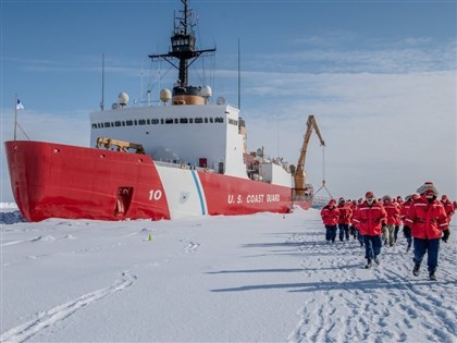 法媒：美國破冰船數不如中俄　插足北極須靠芬蘭補短