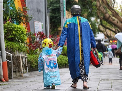 家有12歲以下兒童減1小時工時 北市3月起補助企業、申請方式一次看