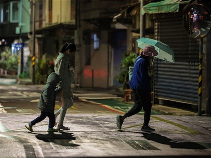 未來一週2波東北季風　元宵節全台有雨難見月全食