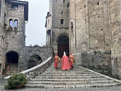 以掌摑教宗事件聞名　聖城阿納尼見證世俗教權之爭