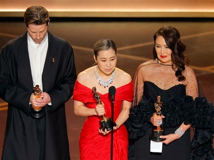 奧斯卡Kpop獵魔女團奪最佳動畫 導演勉創作者說自己故事