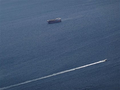 美媒：美伊正討論協議　以停火換取重啟荷莫茲海峽