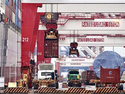 對等關稅重塑全球貿易版圖　台灣對美出口飆升逾8成超越日韓