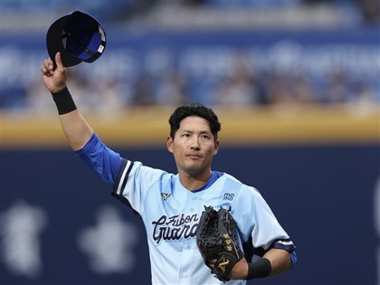 林哲瑄引退賽敲安、完成接殺　最後一舞目標達成