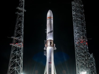 太空公司「藍源」發射火箭成功回收推進器　衛星未入正確軌道
