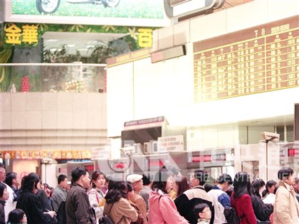 台北車站商場前世今生　金華百貨後微風改造、新光三越搶下經營權