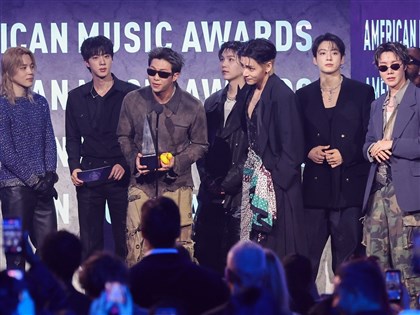 BTS隔5年再獲全美音樂獎年度藝人　獵魔女團Golden奪年度歌曲