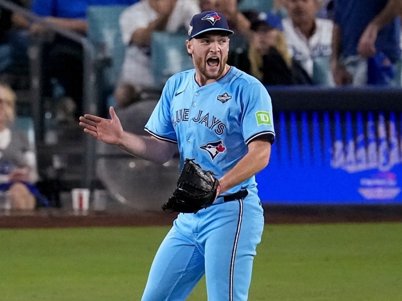 世界大賽藍鳥22歲菜鳥耶薩維奇飆12K「心跳很慢」主宰全場