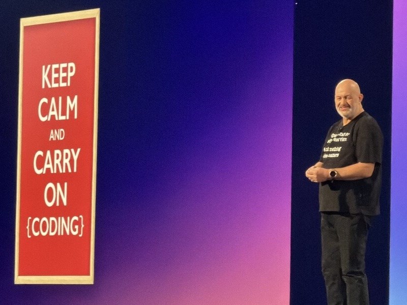 AWS技術長：開發者只要能進化　絕不會被AI取代　