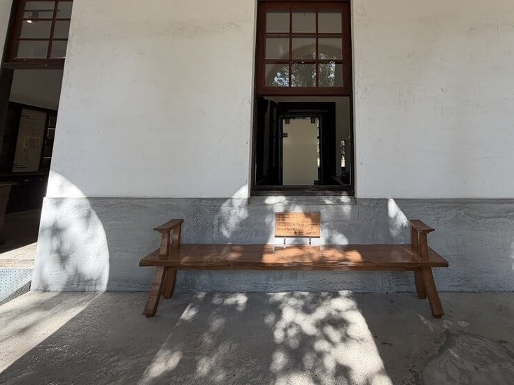 台南水道博物館百年羅漢松 轉化再生長凳延續記憶