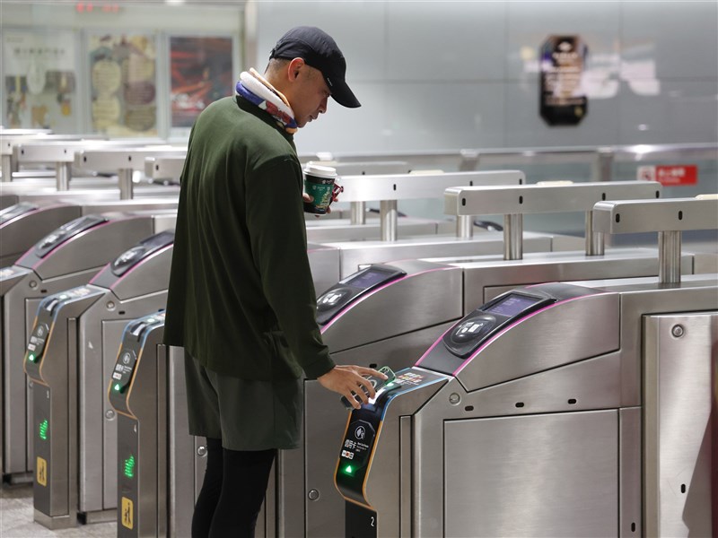 台北捷運開放QR乘車碼　可刷信用卡嗎？有哪些優惠？QA一次看