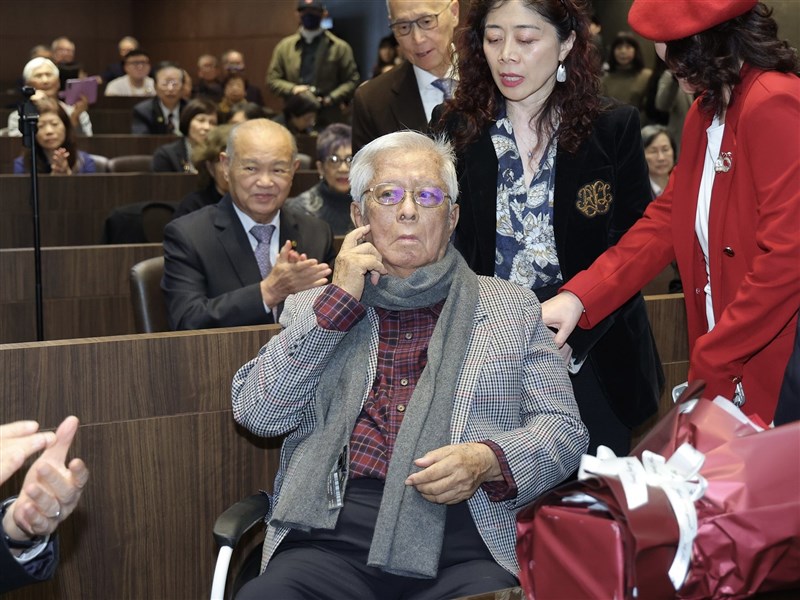 前外交部長楊進添回憶錄上市　談百國免簽里程碑達成關鍵