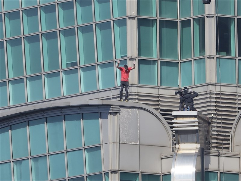 霍諾德登吉米夜現場談獨攀台北101 稱兒時夢想成真