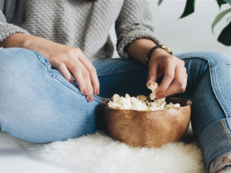 過年看電影打發時間　YouTube、圖書館正版免費看片管道彙整