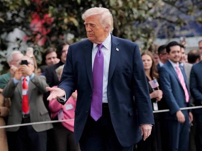 路透：幕僚相互角力川普立場反覆　伊朗戰爭難退場