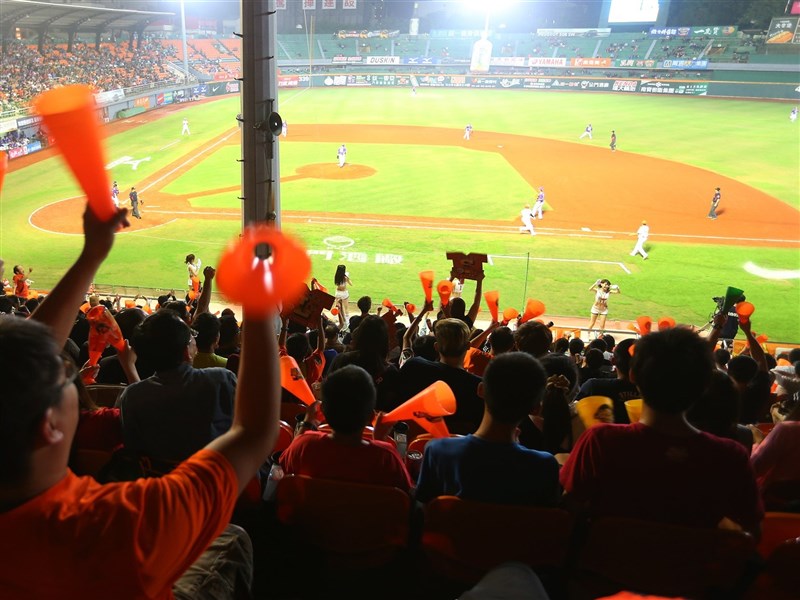 統一獅主場移師亞太成棒主球場　回顧中職元年5座球場故事