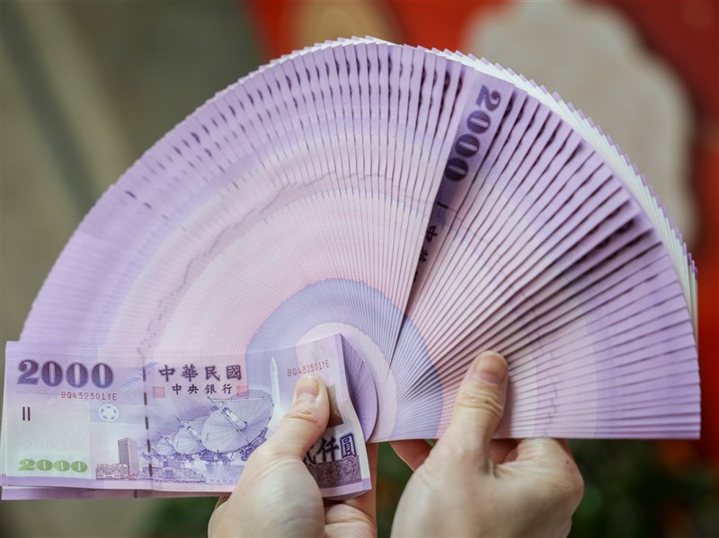 2字頭面額新台幣鈔券同步改版　央行：具成本與環保效益